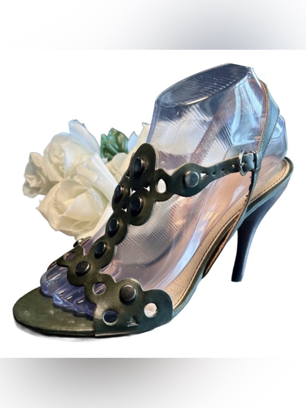 Vintage SL Green and Gold Leather Sandal with Wooden Heel and Buckle Closure 7